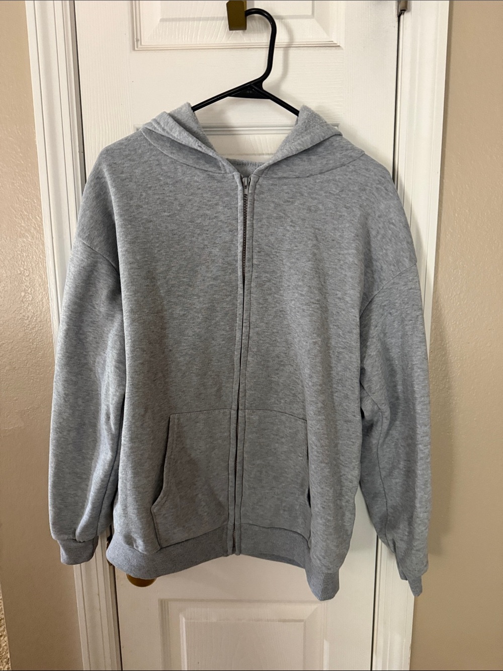 SHEIN Men's Gray Zip-Up Hoodie